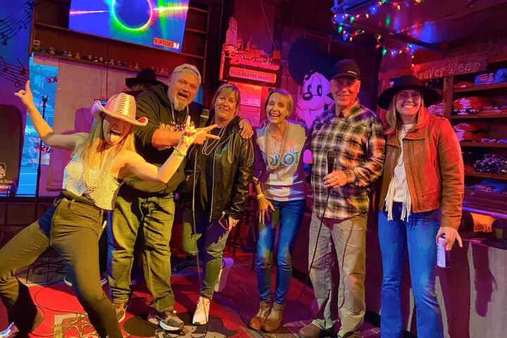 Guided Pub Crawl Walking Tour of Downtown Nashville