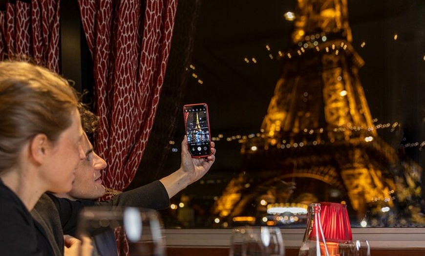 Image 9: Dîner croisière Paris Seine par Maxim's avec Champagne & Musique