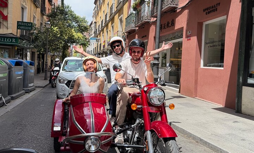 Image 2: Madrid Destaca 1 hora Monumentos emblemáticos por Sidecar