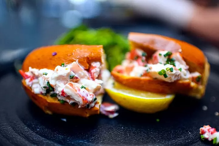 San Diego Gaslamp Food Tour with 6 Modern Californian Tastings