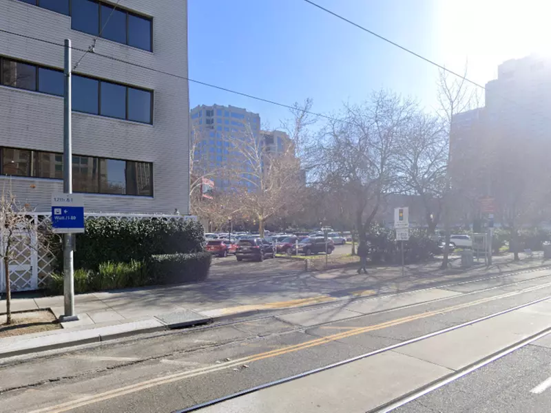 Parking at Goose Lot