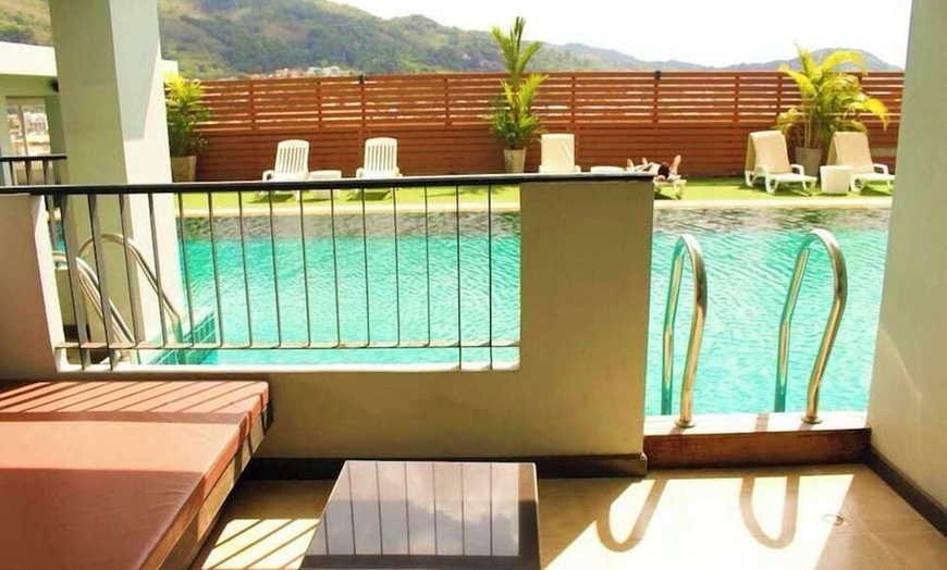 Image 134: ✈ POŁUDNIOWA TAJLANDIA | Phuket - Casa Del M 4* - Odkryty basen