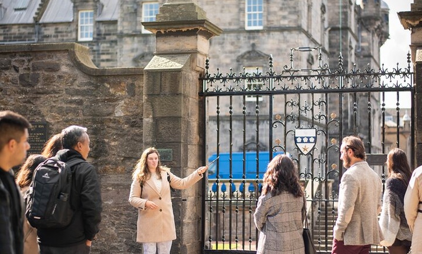 Image 4: Guided Walking Tour of Edinburgh's Historic Old and New Towns