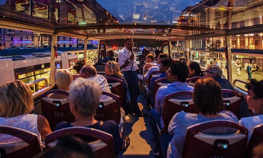 Image 3: Sydney: 90-Minute Panoramic Big Bus Night Tour
