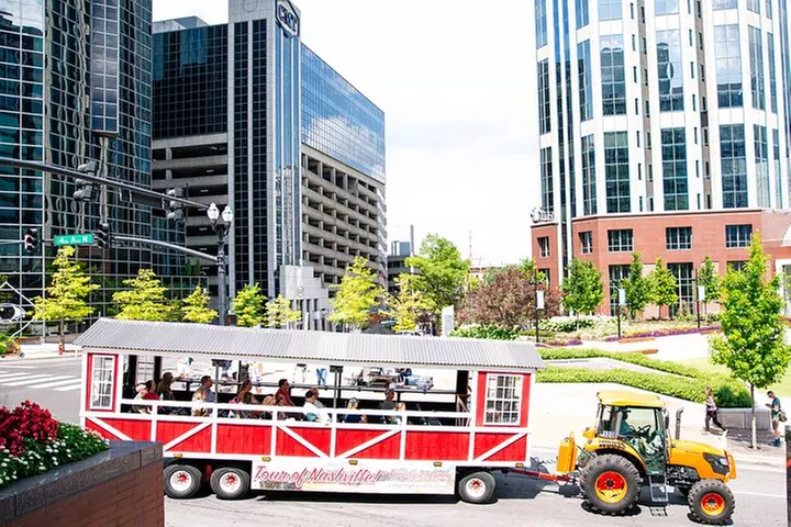 Narrated Sightseeing Tractor Tour of Nashville