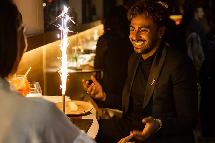 Dîner croisière sur la Seine avec Rooftop et chanteur live