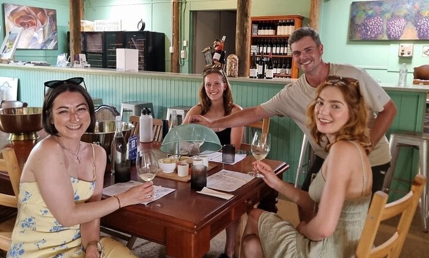 Image 4: Hunter Valley Full Day Wine, Cheese and Chocolate Tour