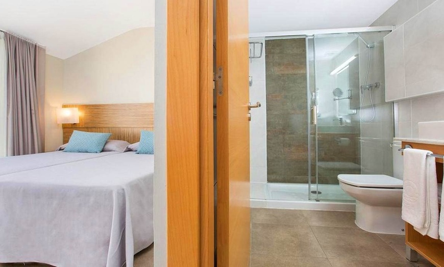 Image 4: ✈ COSTA BARCELONA | Pineda de Mar - Odissea Park Aparthotel 4*, 3 n...