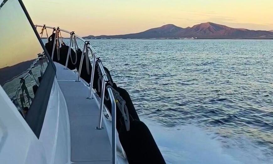 Image 4: Cena al Atardecer en Yate Privado de Lujo en Playas de Papagayo