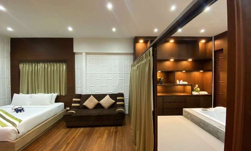 Image 13: ✈ THAILANDIA DEL SUD | Phuket - Naina Resort & Spa 4* - Piscina est...