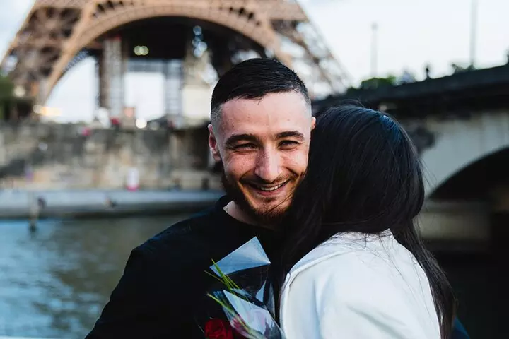 Dîner croisière sur la Seine avec Rooftop et chanteur live