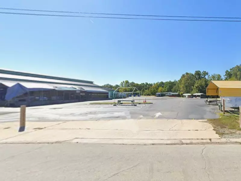 Parking at 1600 E. Pettigrew St. Lot