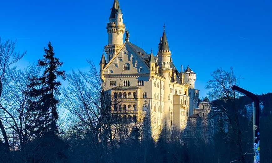 Image 9: Schloss Neuschwanstein Private Tour ab München