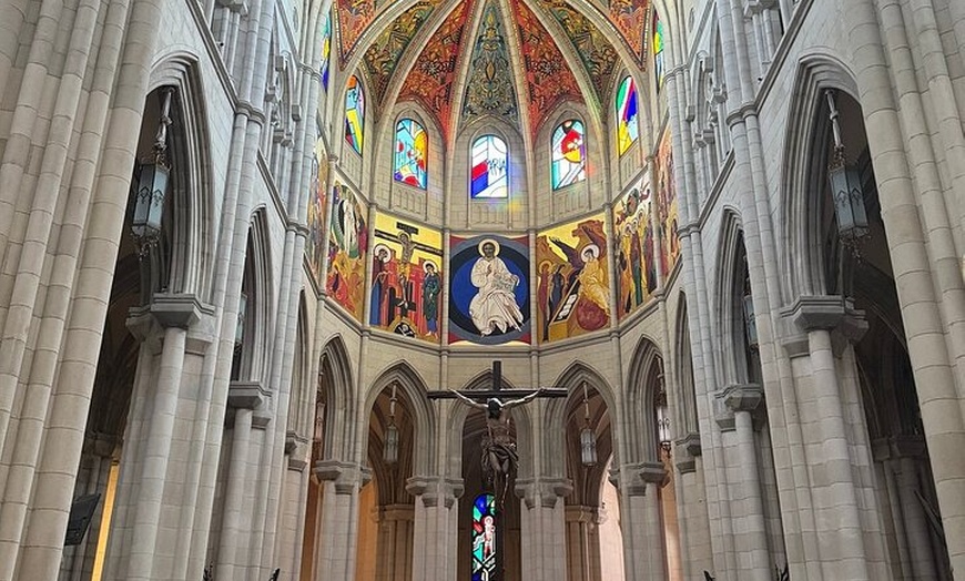 Image 29: Visita guiada a pie por la Ciudad Vieja de Madrid Semiprivada 12ppl...