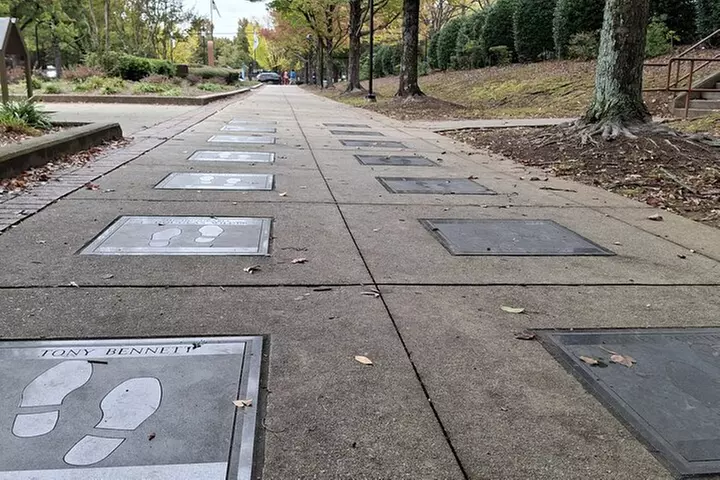 Martin Luther King Jr-in French Walking Tour