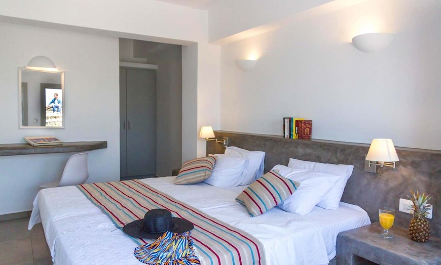 Image 5: ✈ SANTORIN | Akrotiri - Goulielmos Hotel & Spa 4*, 3 nuit - Piscine...