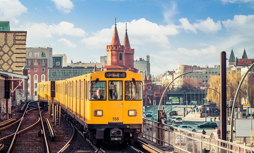 Image 11: Semi-Private Berlin Highlights Landausflug von Warnemünde und Rosto...