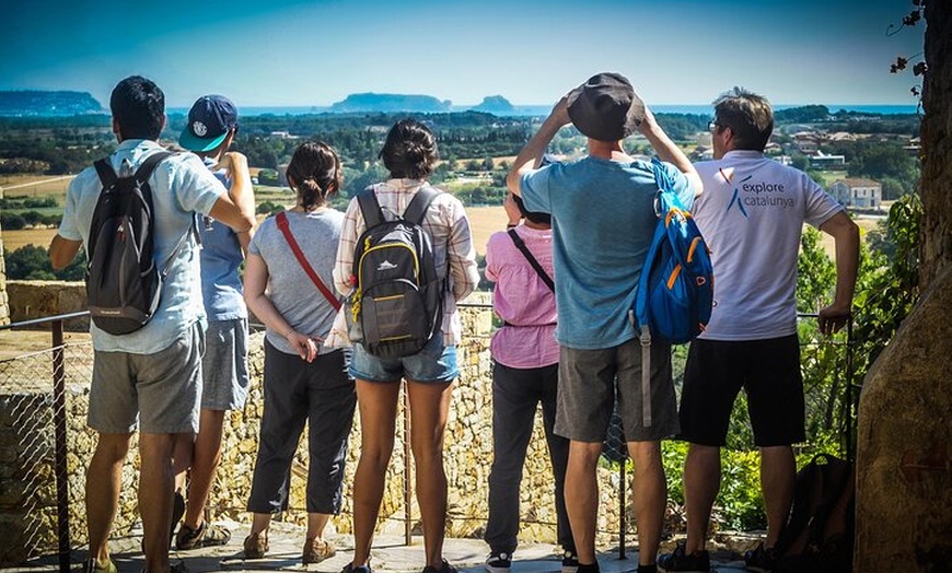Image 3: Excursión a Girona y Costa Brava con almuerzo tradicional de paella...