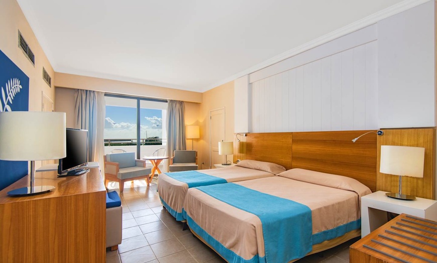 Image 10: ✈ CUBA | L'Avana & Varadero - Combinato Vila Galé Express Park View...