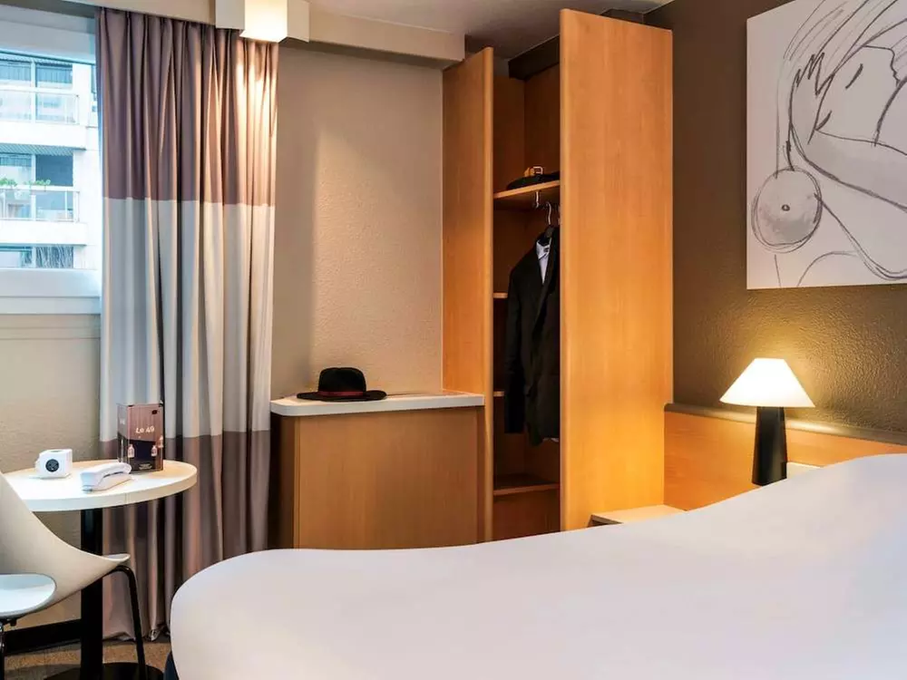 ✈ FRANKREICH | Paris - Ibis Paris Alesia Montparnasse 3*, 1 Nacht -...