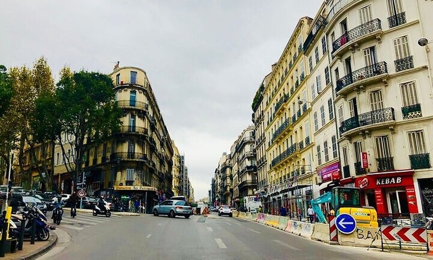 Image 1: Marseille : Visite Privée Street Art Avec Guide (Visite Privée)