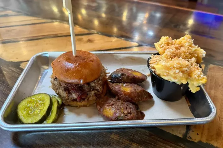 Arts District Eats: Food, Art & Culture Walking Tour in Las Vegas