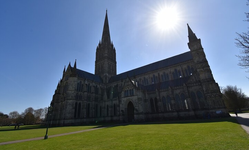 Image 21: London To Southampton Transfer to Stonehenge and Sailsbury