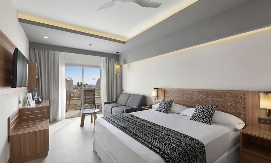 Image 4: ✈ ILE DE SAL | Santa Maria - Hôtel Riu Palace Santa Maria - All Inc...