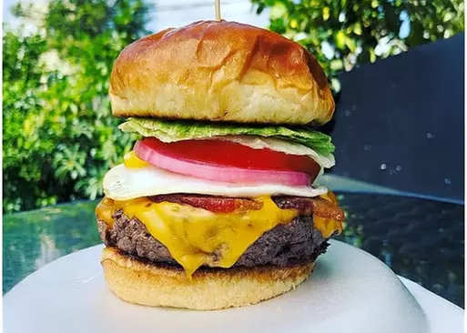 5% Cash Back at 305 Degrees Burgers Hollywood