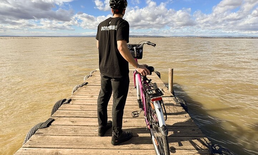 Image 3: Valencia: Camino a La Albufera Tour privado en bicicleta