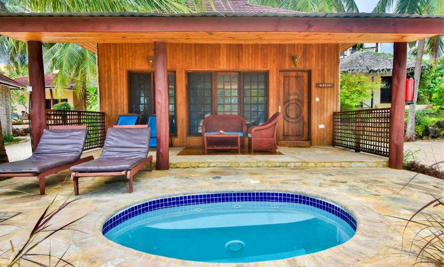 Image 2: ✈ ZANZIBAR | Kendwa - Kendwa Rocks Beach Hotel 3* - Plage de sable ...