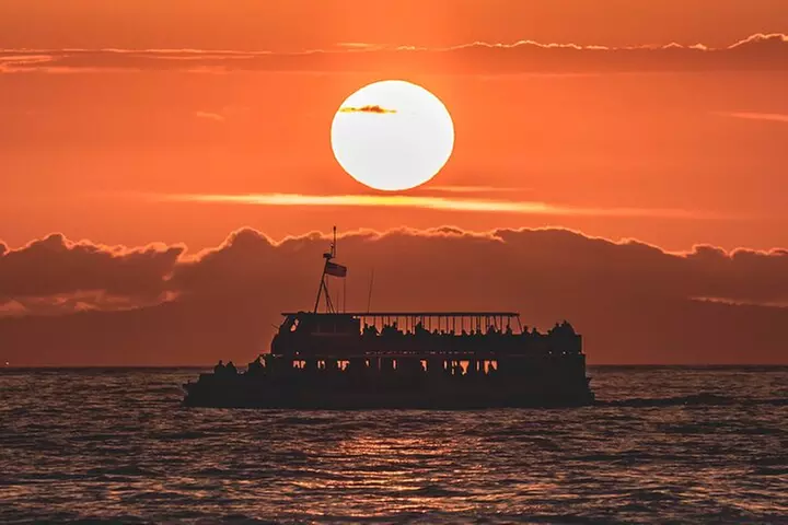 Relaxing Sunset/Evening Cruise in Newport Beach - Primary Image