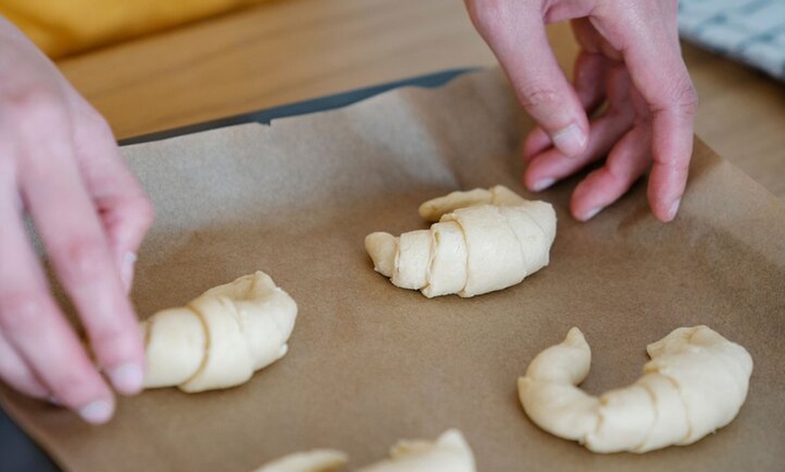 Image 11: Cours de Croissant & Pâtisserie Bicolore dans le Centre de Paris