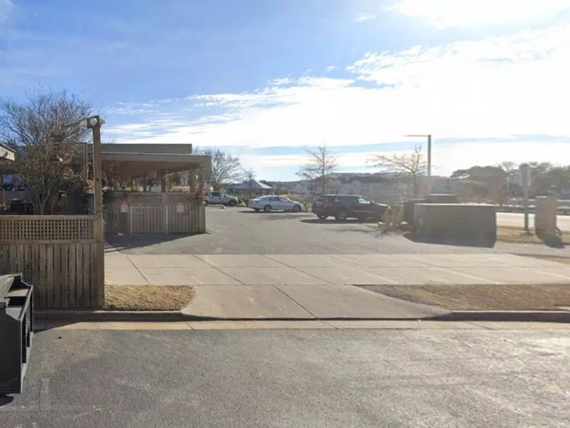 Parking at 712 Atlantic Ave. Lot