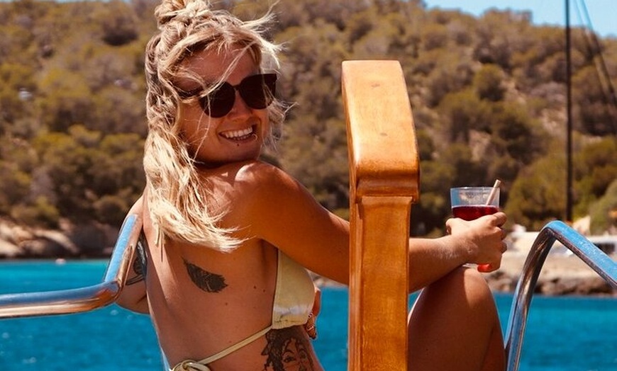 Image 11: Palma Mallorca Paseo en barco de lujo con todo incluido | Sup and S...