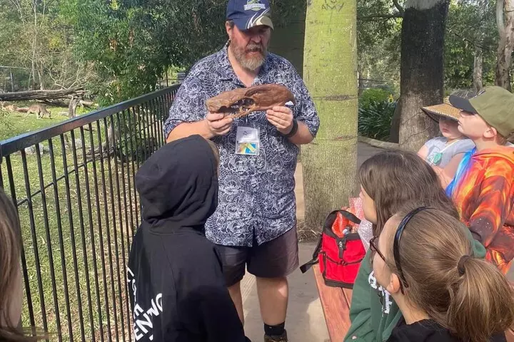 Time Safaris Ghost, Murder and Jack the Ripper Walk Rockhampton