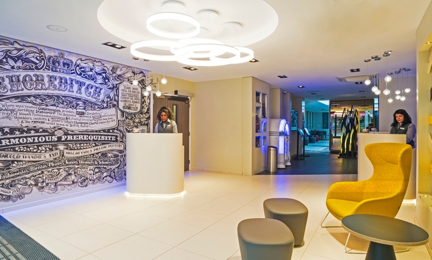 Image 2: ✈ ROYAUME-UNI | Londres - Point A Hotel London shoreditch & Harry P...