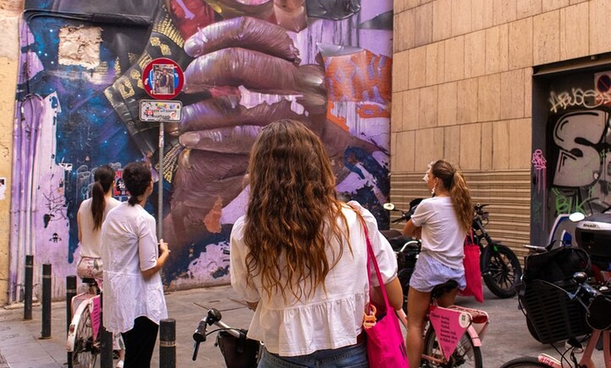 Image 7: Barcelona StreetArt Bike Tour