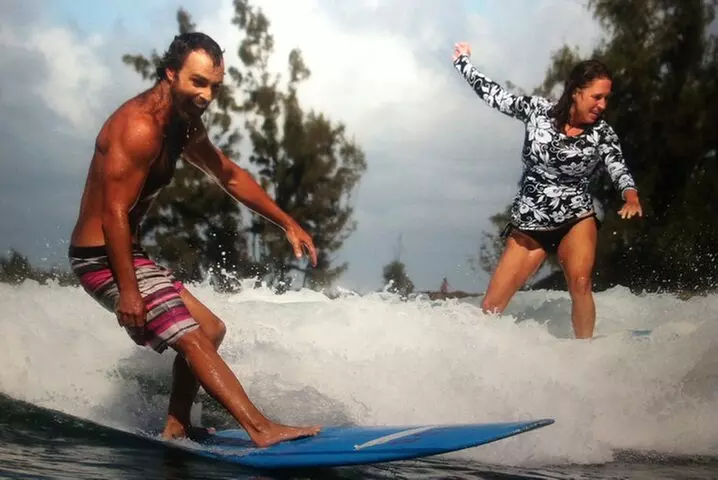 Group Surf Lessons for beginners on the North Shore of Oahu