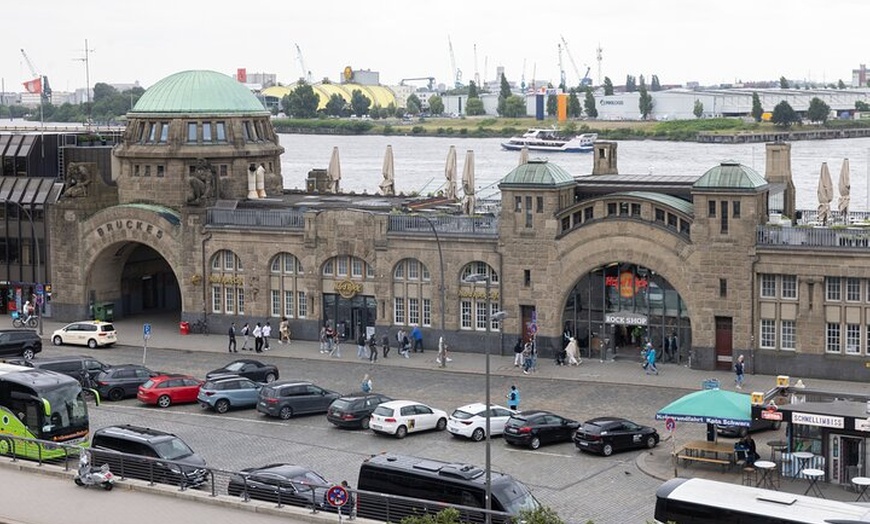 Image 3: Hafenkante Tour - Unterwegs am Wasser