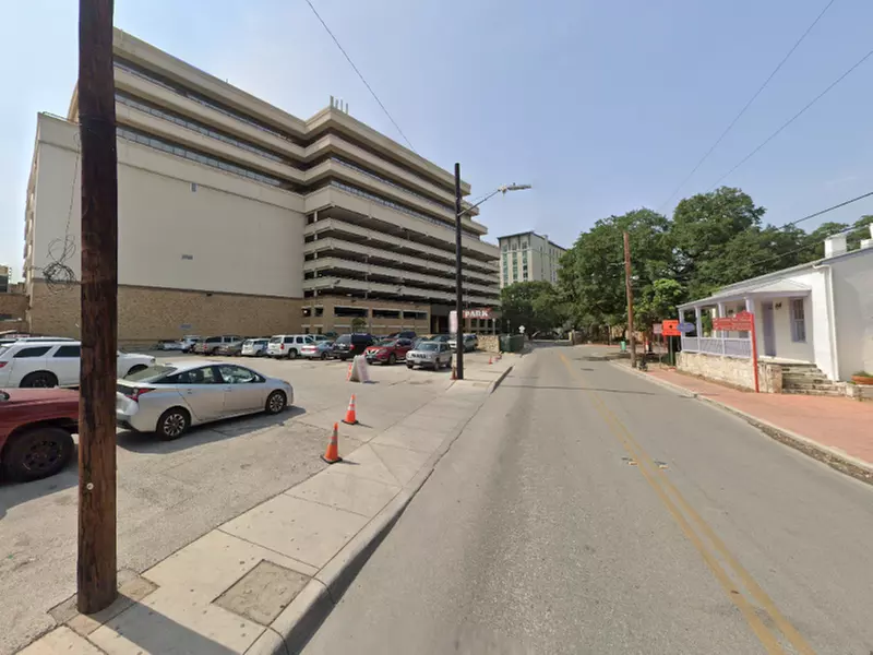 Parking at 217 S. Presa St. Lot