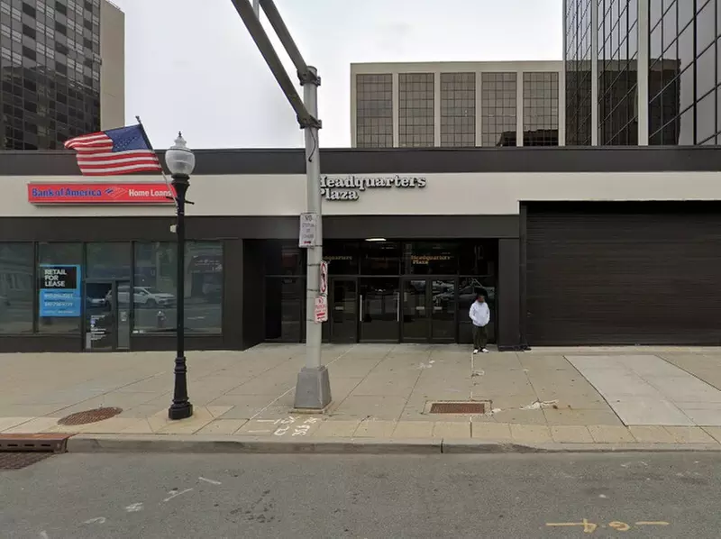 Parking at LAZ Parking - Headquarters Plaza - Valet