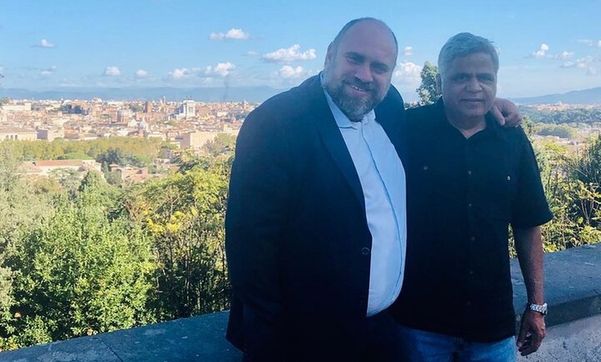 Image 10: Marbella & Puerto Banús : Tour costero privado desde Málaga