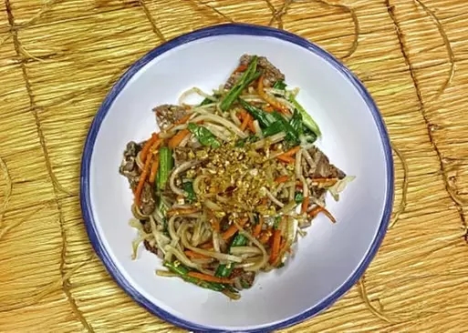 5% Cash Back at Chez Quan's