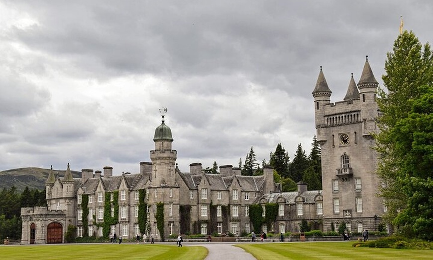 Image 5: Aberdeen Private Tour: Balmoral Castle and Scenic Wonders