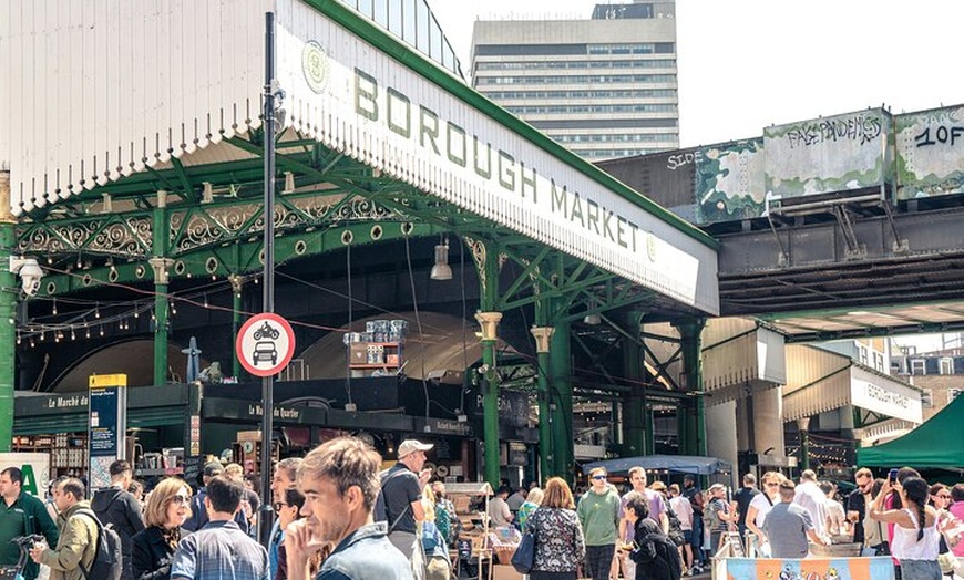 Image 2: Walking Tour in London with Tower Bridge and St Pauls Cathedral