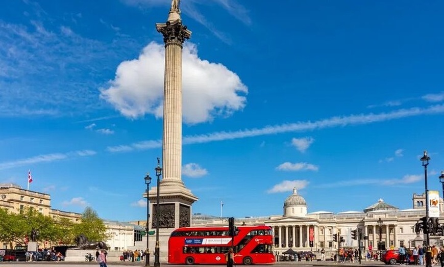 Image 2: London Icons: Westminster and Buckingham Palace Private Tour