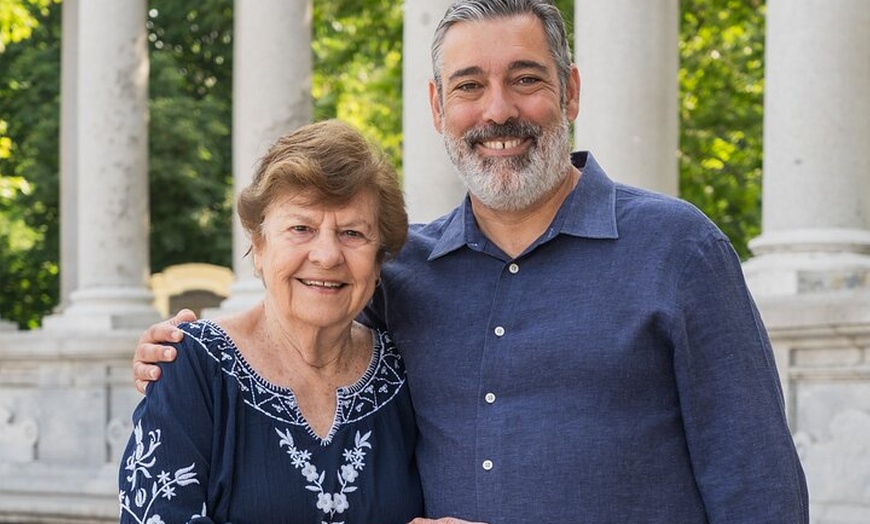 Image 23: Sesión de fotos profesional en el Parque del Retiro de Madrid