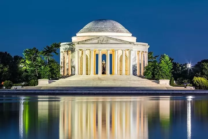 DC Monuments Small Group Guided Night Tour 3 Hours