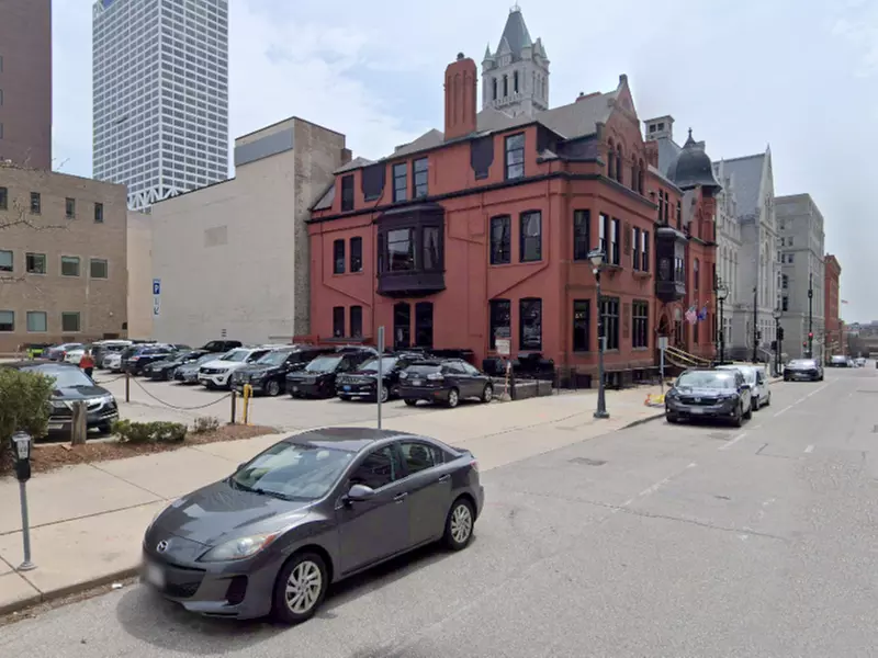 Parking at Hotel Lot